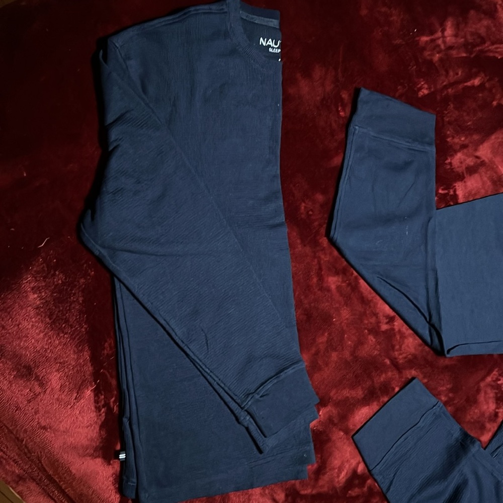 Sleepwear - Picture 3 of 8